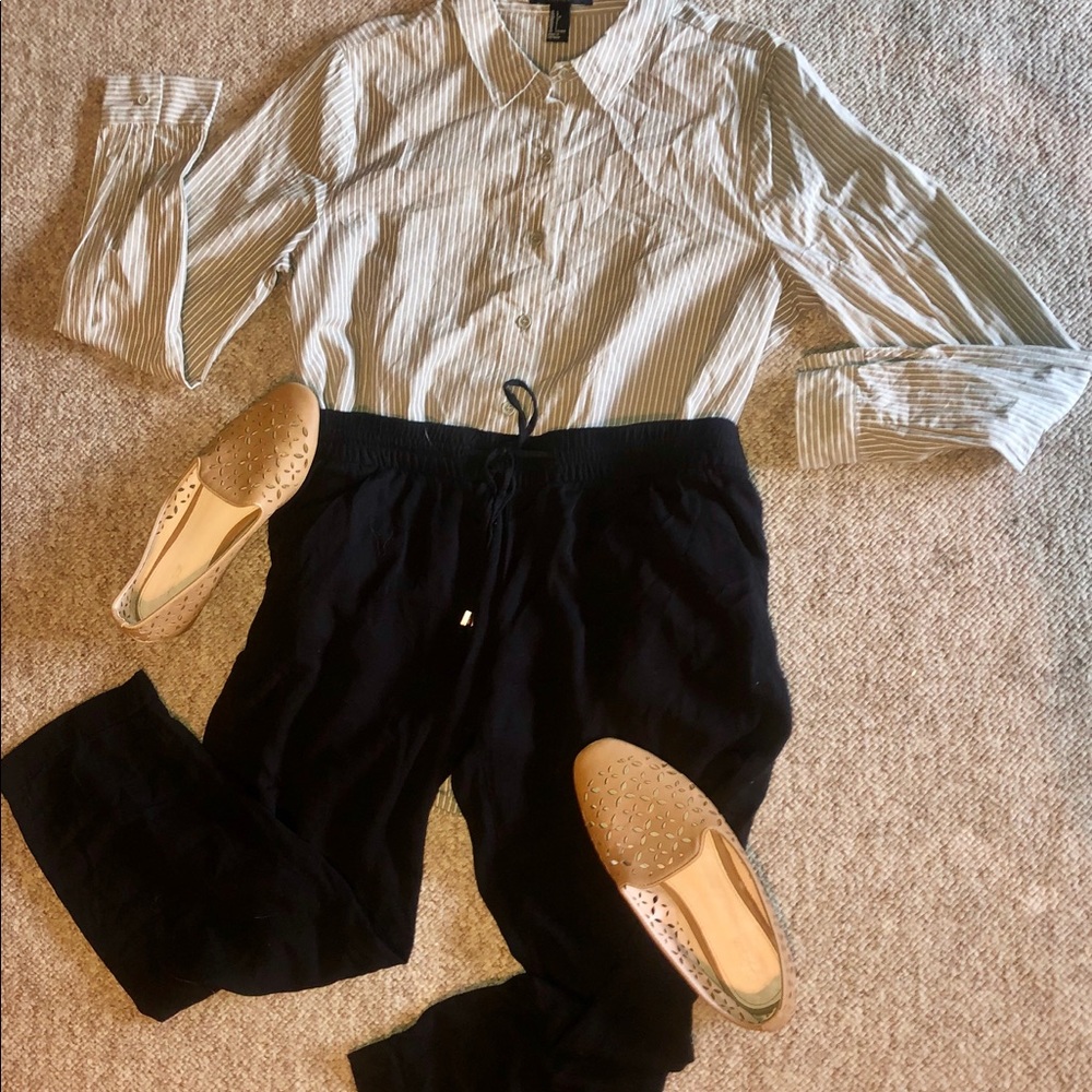 Forever21 Women’s Striped Button Down